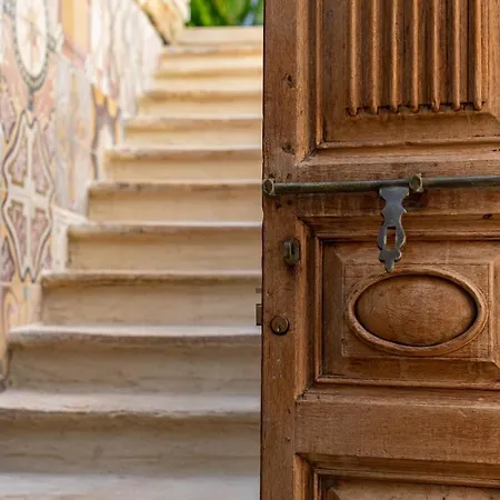 Bed and Breakfast Dimora Lopez Οτράντο