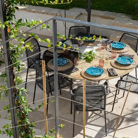 Dimora Lopez Bed & Breakfast