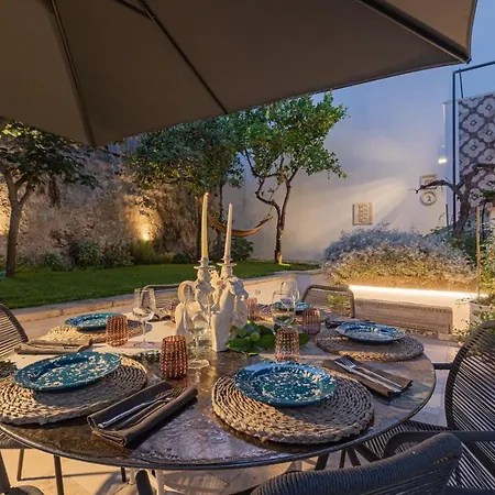 Dimora Lopez فندق مبيت وإفطار 3*